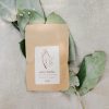 yoni herbs kruiden met blad achtergrond