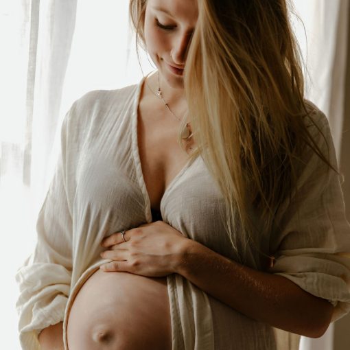 maansteen ketting zwangere vrouw