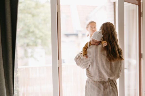 baby moeder gezin kraamtijd
