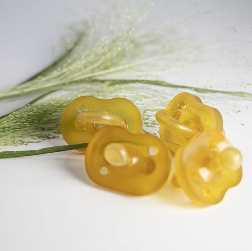 natuurlijke fopspenen rond en orthodontisch