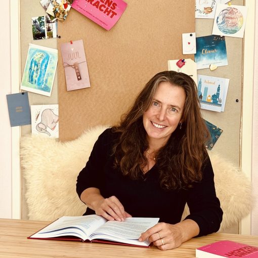 nienke stoop signeert boek