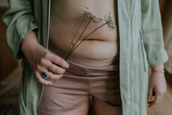 buik postpartum herstel