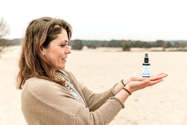 samantha met haar essentiele olien